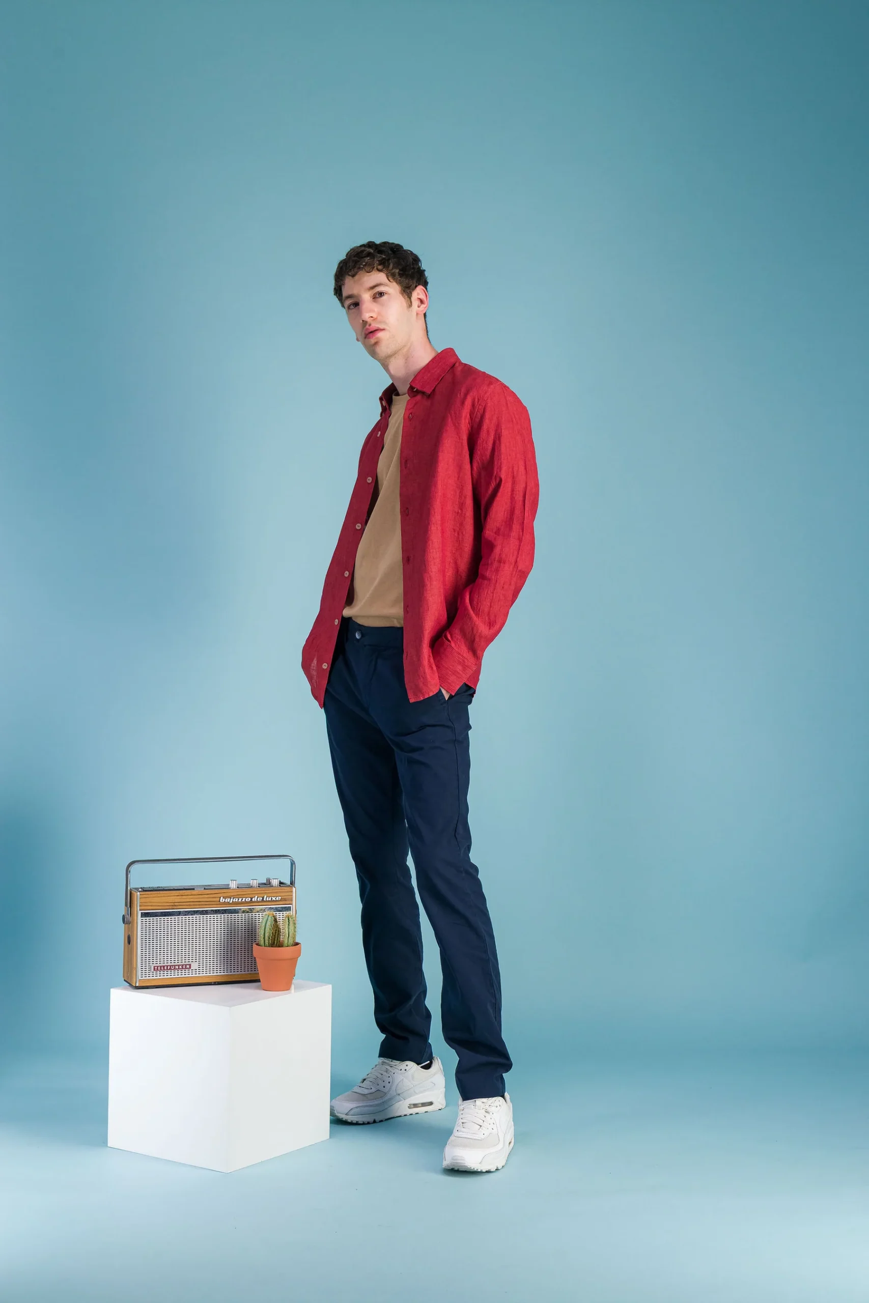 Heather Ruby Linen Men's Shirt – JAGVI - Image 2